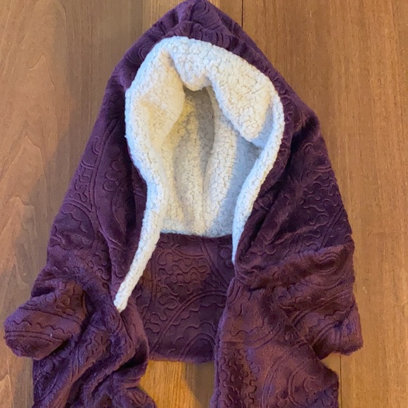 NEW Purple Scarf Hood Shood Hat - Picture 2 of 8